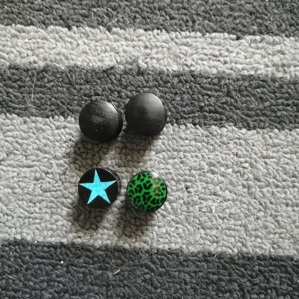 Assorted wooden 16mm plugs